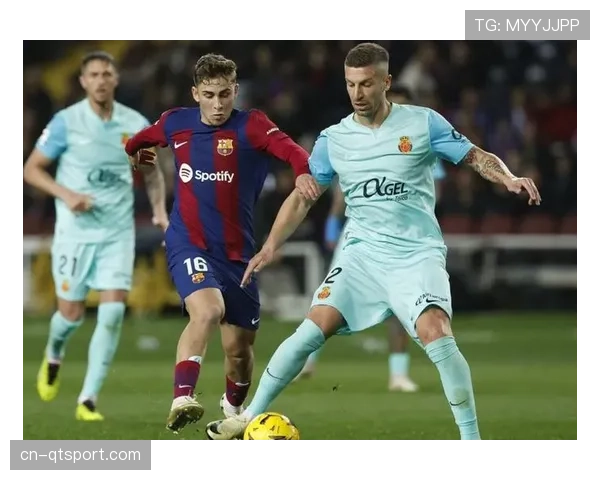 半场战报:巴黎0-0巴萨,主队低位防守成功限制亚马尔与菲利克斯 半场战报:巴黎0-0巴萨,主队低位防守成功限制亚马尔与菲利克斯